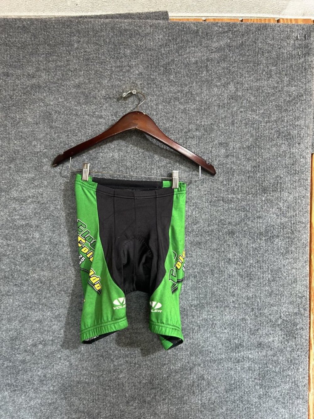 Voler Cycling Shorts Womens Medium Green Black Padded Chamois 7 Inseam Bike USA